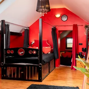  Love hotel Pandora's Loft
